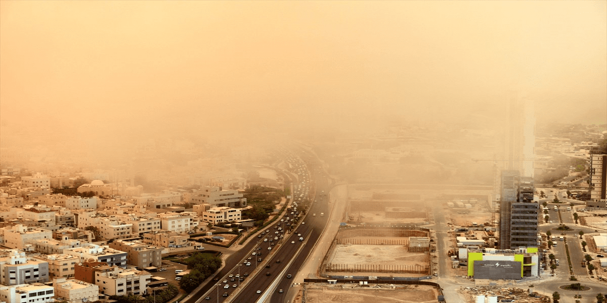Tips To Follow During A Sandstorm For A Safe Drive In Your Rented Car